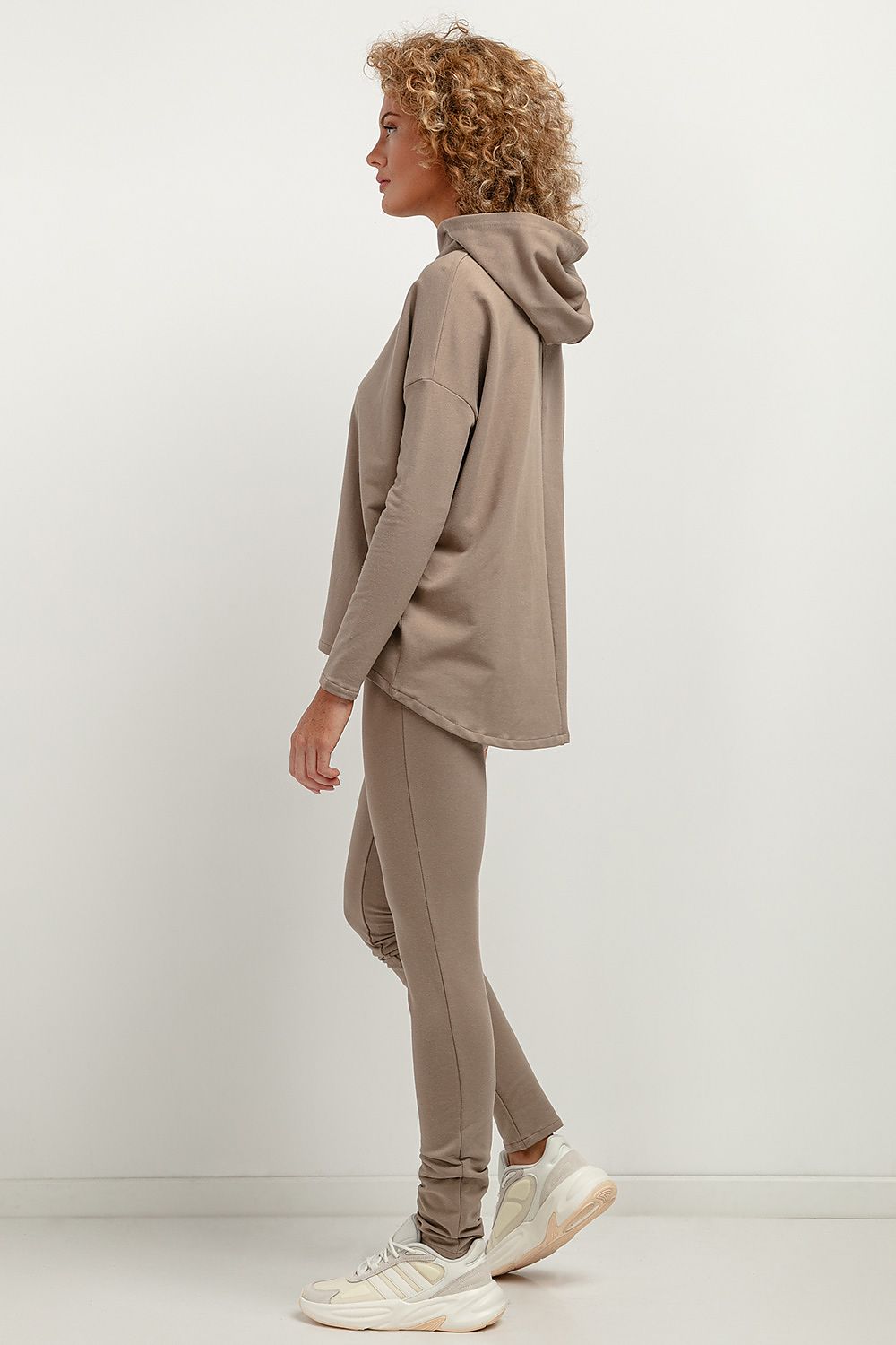 Long leggings model 183208 Tessita