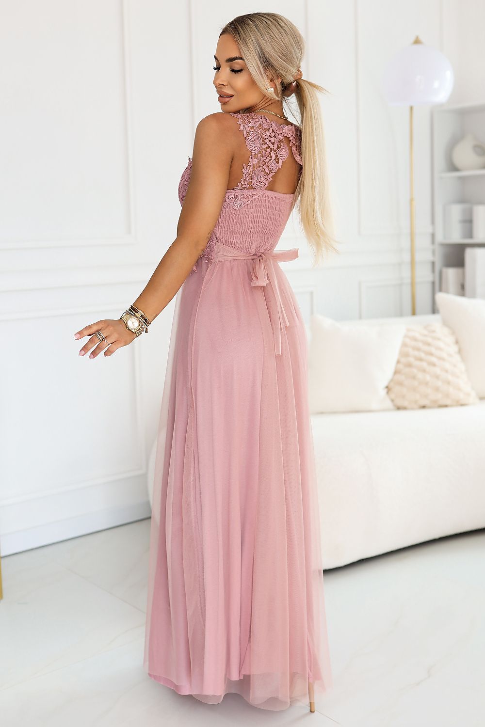  Long dress model 227104 Numoco 
