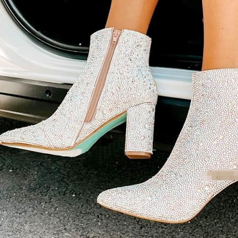 Rhinestone Pointed Toe Fashion Ankle Boots BadAssWear.fi